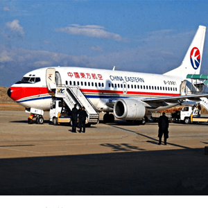 两江机场邮寄航空快运业稳步发展的原因是什么？